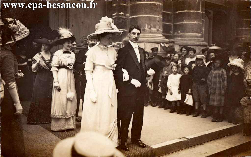 BESANÇON - Mariage à l'église de la Madeleine